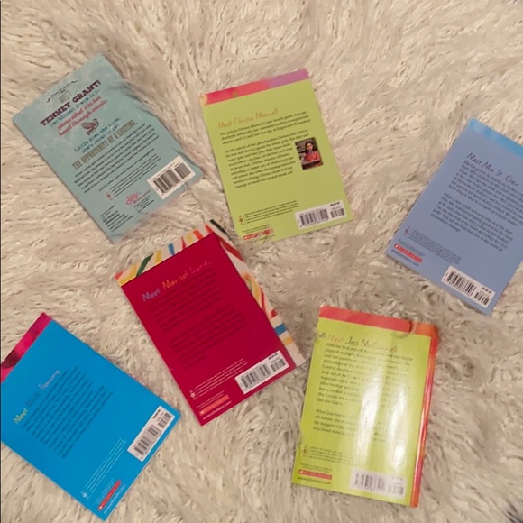 Six American girl doll books, mint condition! :) - Picture 8 of 8